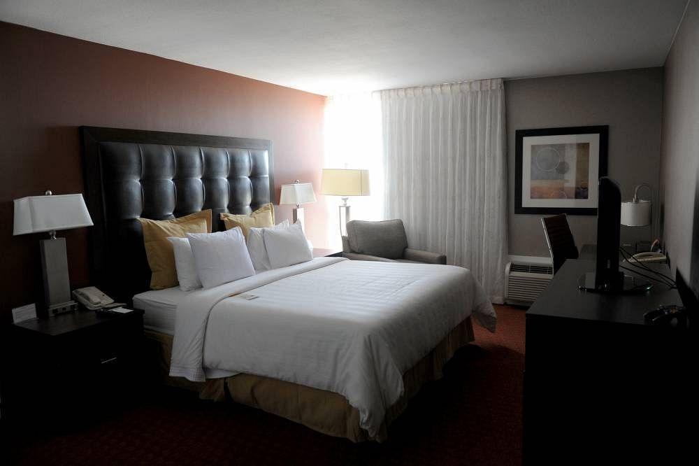 Wyndham Sacramento Hotel Carmichael Exterior photo