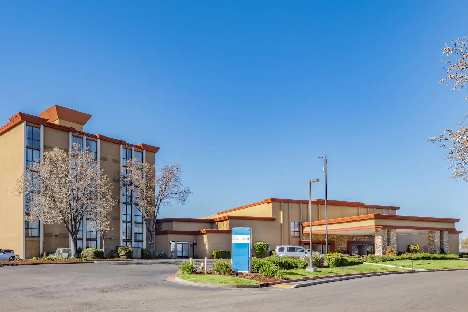 Wyndham Sacramento Hotel Exterior photo